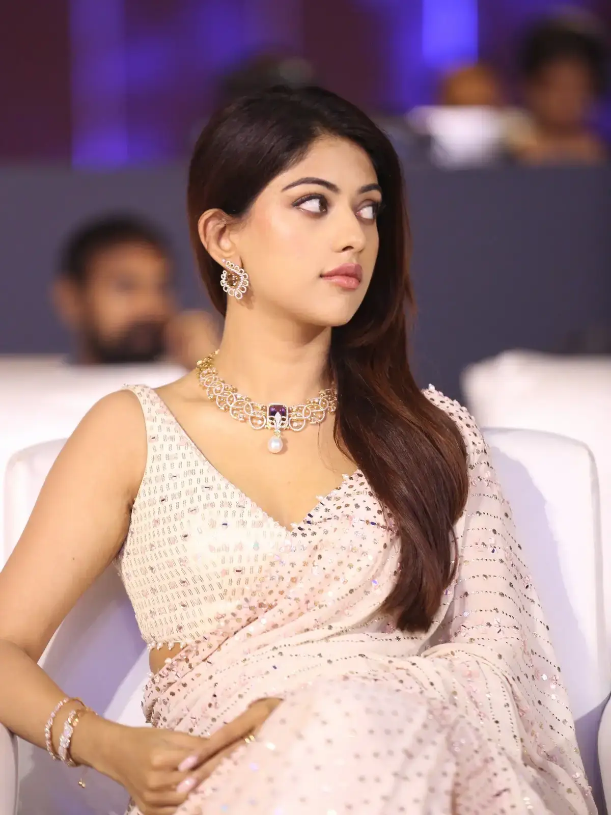 ANU EMMANUEL IN BEAUTIFUL WHITE SAREE SLEEVELESS BLOUSE 18